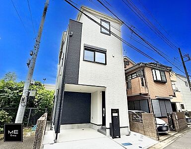 外観:1号棟 ■暮らしを彩る充実した設備仕様が備わった住まい 外観:1号棟 ■暮らしを彩る充実した設備仕様が備わった住まい