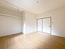 室内：■落ち着いた色合いのお部屋で穏やかな時間を楽しめます