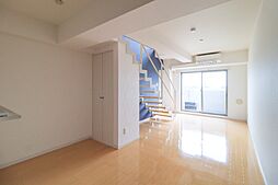 ロイヤル金信 IV 6階1LDKのリビング/ダイニング