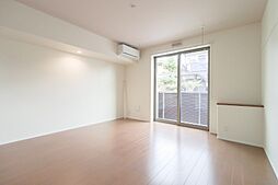 フィカーサイシイ II 1階1Kのリビング/ダイニング