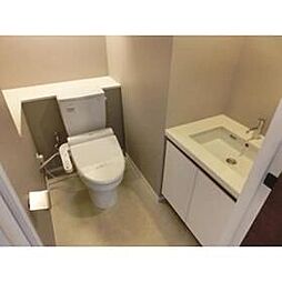 ゆったりとした空間のトイレです