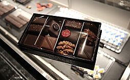 【スイーツ】Jean-Charles Rochoux Chocolatier Tokyo(ジャン-シャルル・ロシュートウキョウ)まで1124ｍ