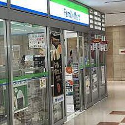【コンビニエンスストア】ファミリーマート ニューピア竹芝店まで438ｍ