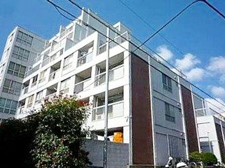 太陽に愛され、陽当り・通風に優れた魅力的で快適さを追求したマンションです。ここに住むからこそ意味がある。そんな特別感に浸りながら、毎日をお過ごしして欲しいです。