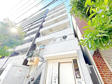 太陽に愛され、陽当り・通風に優れた魅力的で快適さを追求したマンションです。ここに住むからこそ意味がある。そんな特別感に浸りながら、毎日をお過ごしして欲しいです。