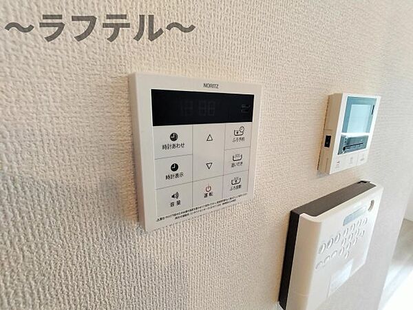 クエル
