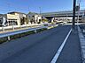 外観：前面道路含む現地写真