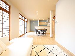 中古戸建　守山市水保町 4SLDKのリビング/ダイニング