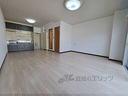 ビクトワール桜井 301 3階ワンルームのリビング/ダイニング