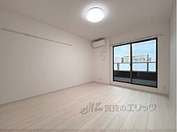 クアトロ・ソレイユ 103 1階1Kのリビング/ダイニング