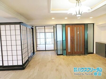 21帖の明るいリビングです!