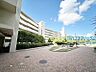 外観：敷地内に中庭・児童公園完備♪