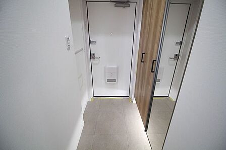 広々玄関は第一印象グッド！ゆとりのある空間は心も豊かにしてくれます。