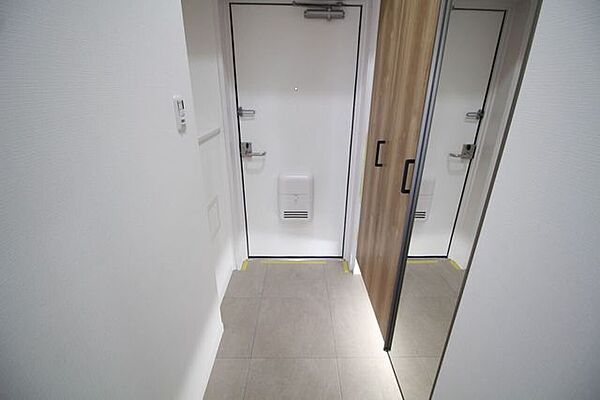 玄関を拡大表示