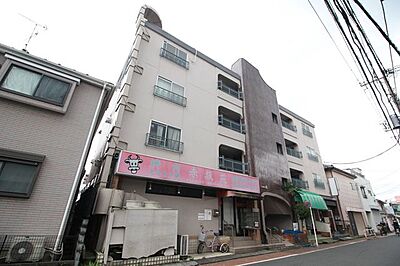 外観:落ち着きのある外観で末永くお住まい頂けるマンションです。 外観:落ち着きのある外観で末永くお住まい頂けるマンションです。