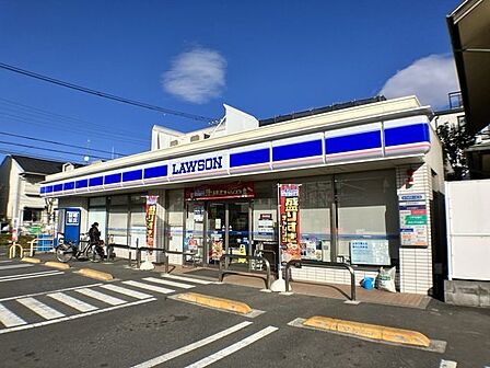 ローソン　大谷田5丁目店 290m