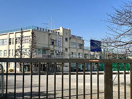 足立区立青井中学校 480m