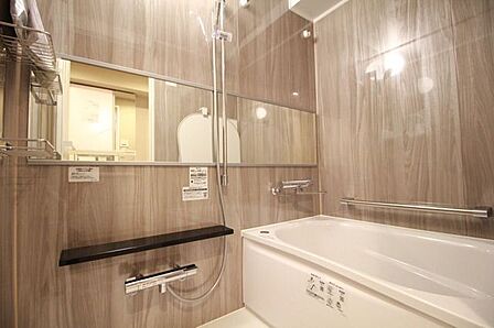 心と身体にやすらぎを与えてくれるバスルーム。毎日のバスタイムを贅沢に、豊かにしてくれます。