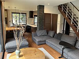 稲毛町五丁目 4SLDKのリビング/ダイニング