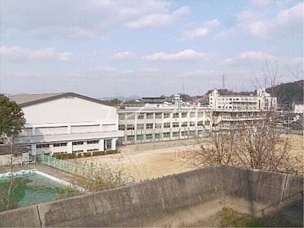 画像6:倉敷市立東中学校 1360m