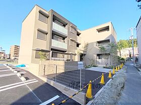 奈良県生駒市中菜畑2丁目（賃貸マンション1LDK・1階・51.20㎡） その1