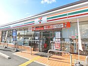 セブンイレブン　枚方伊加賀本町店まで170メートル