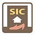 玄関：【シューズインクローク】SICがあり靴だけでなく、傘、ゴルフバッグ、アウトドア用品、ベビーカーなど、外で使うアイテムをまとめて収納できます。