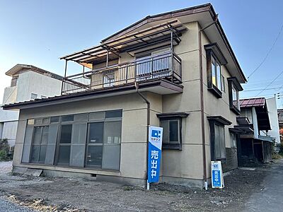 外観:価格には消費税、リフォーム費用を含みます。リフォーム中でもご案内可能。内覧希望の方はお電話ください。 外観:価格には消費税、リフォーム費用を含みます。リフォーム中でもご案内可能。内覧希望の方はお電話ください。