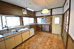 八幡字石町　借家 1 4SDKのリビング/ダイニング