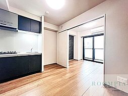 グローリオシェルト新宿山吹町 402 4階1DKのリビング/ダイニング