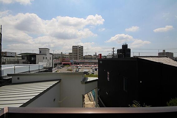 ■南側から見る...