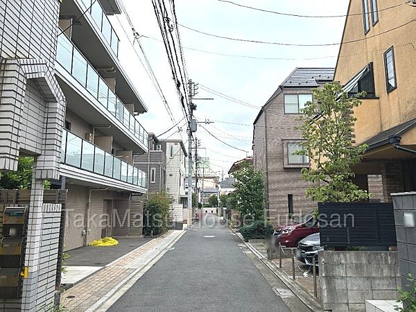 クレイシア三鷹