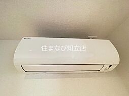 MOANA GRAND RESIDENCE 4階1LDKのリビング/ダイニング