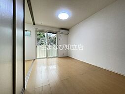 ベェルヴェル 2階1LDKのリビング/ダイニング