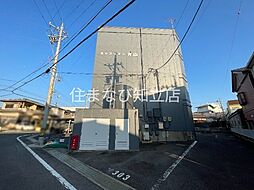 4 / 4