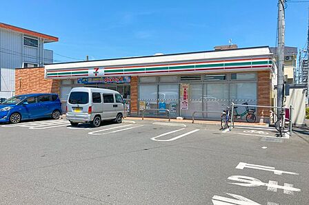 セブンイレブン鶴ヶ島市役所通り店 徒歩6分。 480m