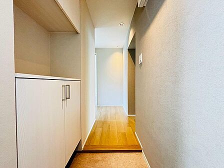 玄関入口横には大容量のシューズボックス付♪これで玄関もスッキリです♪