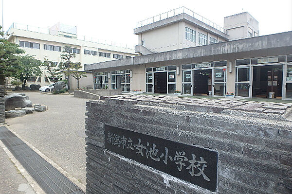 画像24:新潟市立女池小学校（358m）