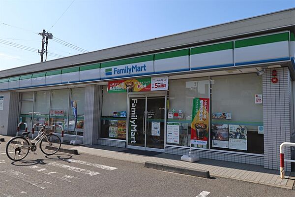 画像18:ファミリーマート 新潟十番町店（295m）