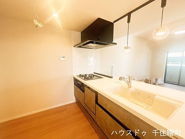 キッチン センチュリー西新井 4階/-