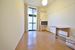 JR南武線 武蔵新城駅 徒歩12分の賃貸マンション 1階1Kのリビング/ダイニング