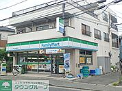 ファミリーマート川崎小杉御殿町店  230m