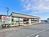 周辺：セブンイレブン大井町金子店 徒歩5分。コンビニが利用でき、急な買い物や日常のちょっとした用事にも便利な環境です。 350m