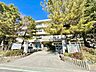 周辺：小田原市立千代中学校 徒歩21分。中学校があり、落ち着いた環境で学べる安心感が子育て世帯に支持されています。 1630m