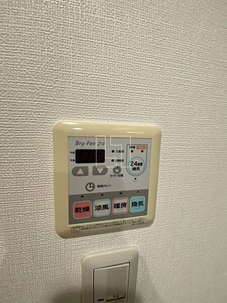 画像20:ルクレ堺筋本町レジデンス　浴室換気乾燥暖房機