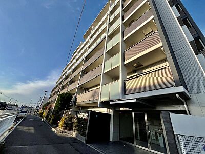 外観：常磐線「柏」駅まで徒歩約13分で通勤・通学に便利な立地です！