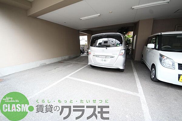 画像25:駐車場があるので、車を買う予定の方も安心です