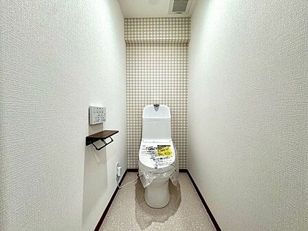 【Toilet】清潔感があり、落ち着いたデザインのトイレ。家族みんなが快適に使えます。