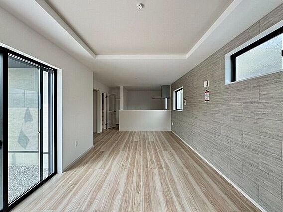 【Living...