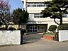 周辺：高津小学校 930m